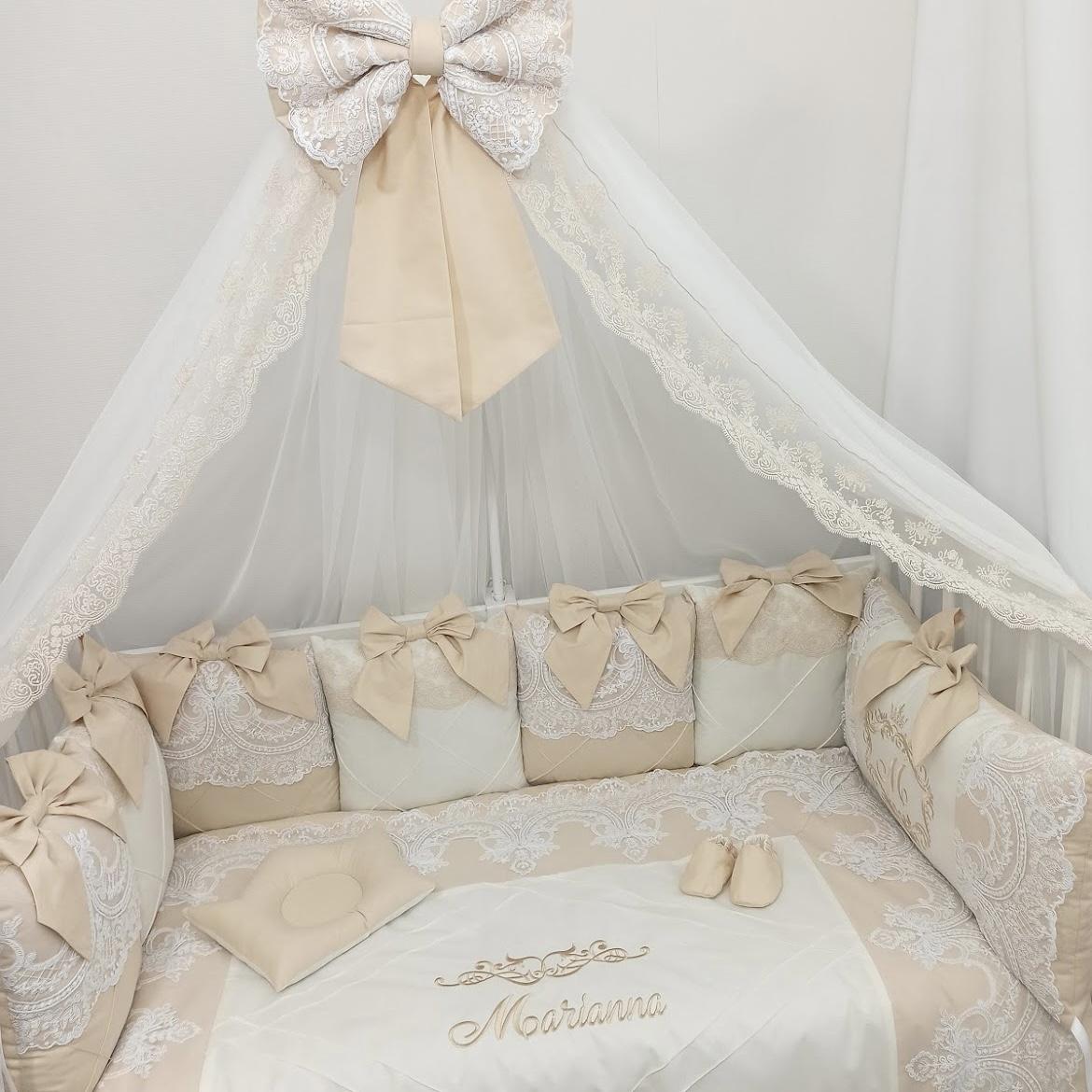 Kit completo classico decorato con pizzo bianco beige