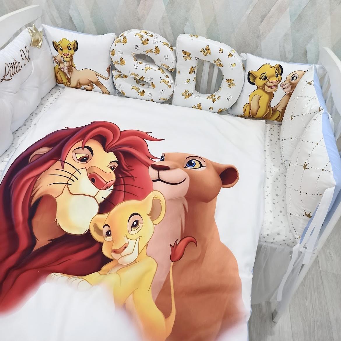 Set cuscini con la stampa famiglia del re leone bianco beige