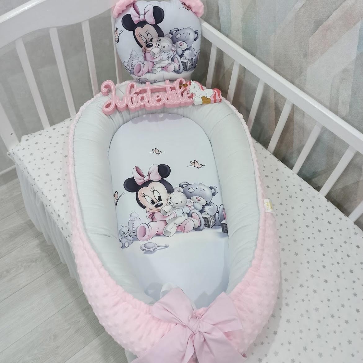 Bumper with Minnie Mouse Print and Neutral Bear