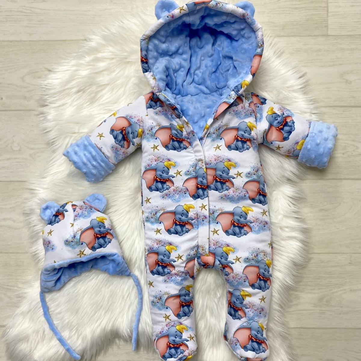 Winter onesie with the white-blue dumbo print with little stars