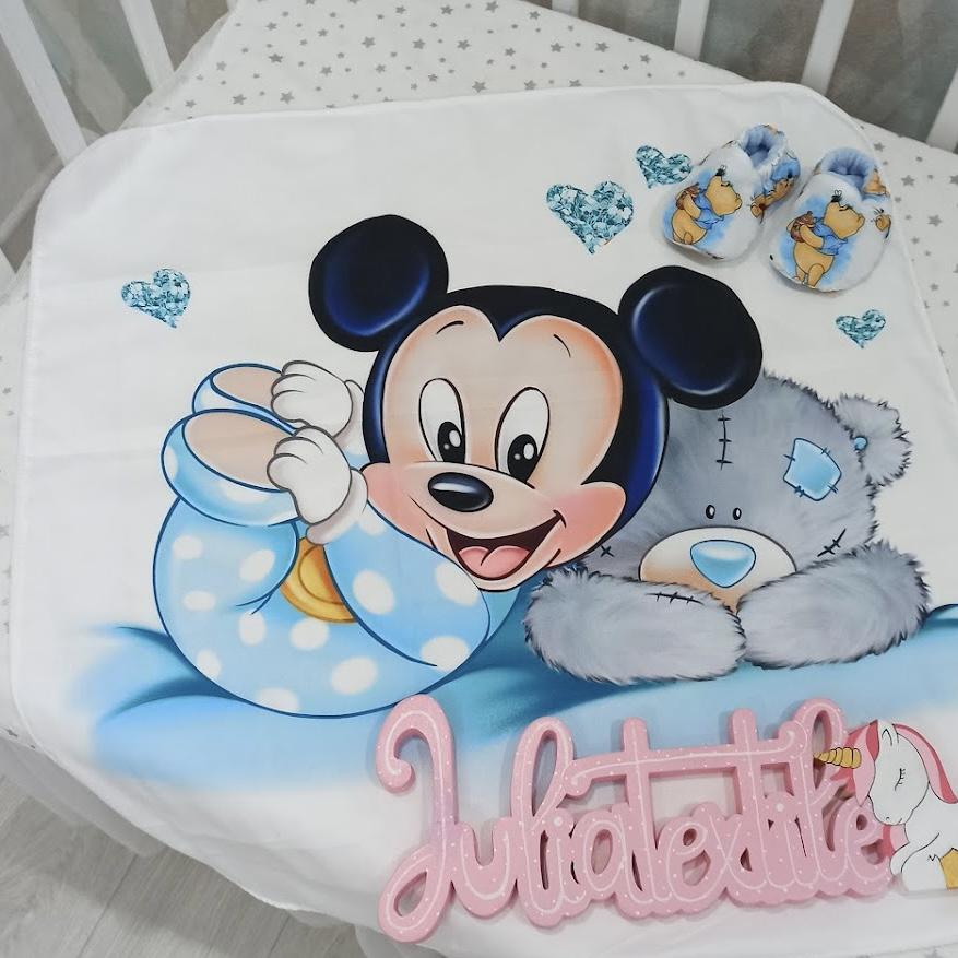 Reversible blanket with light blue Mickey Mouse print with Teddy