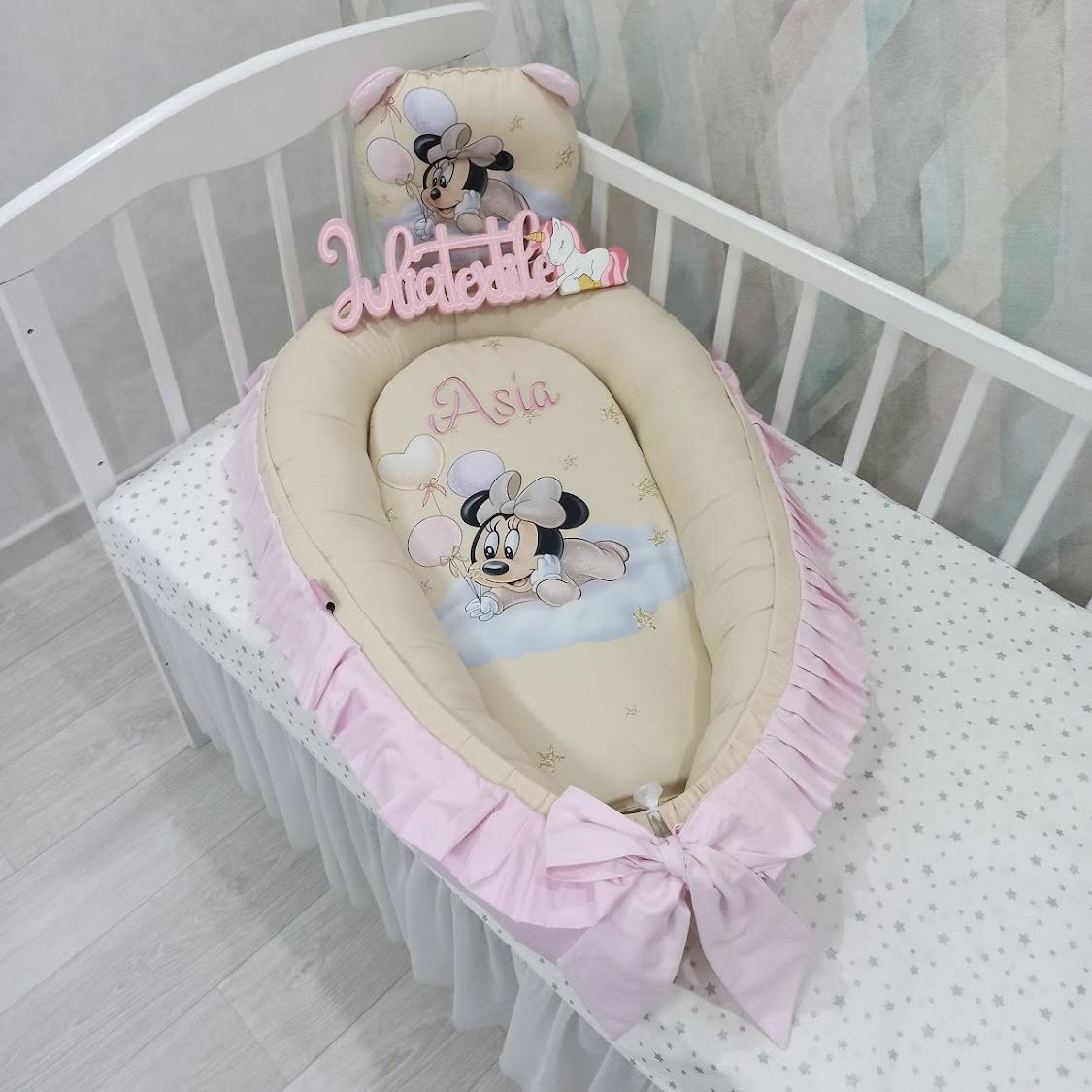 Reducer with the Minnie Mouse heart print and dove-pink balloons
