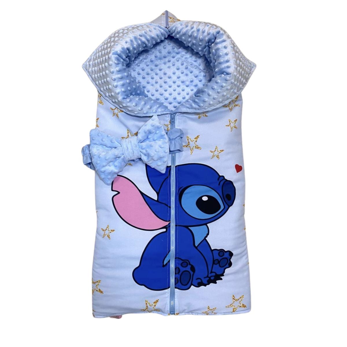 4 season sleeping bag with Stitch print with light blue heart