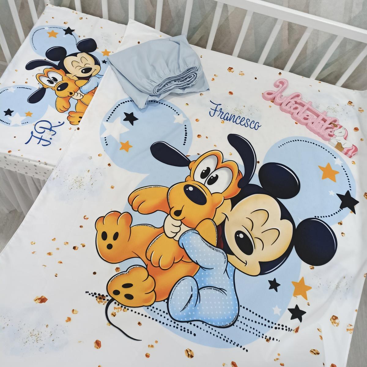 Newborn Set for Toddler Bed with Mickey and Pluto Print