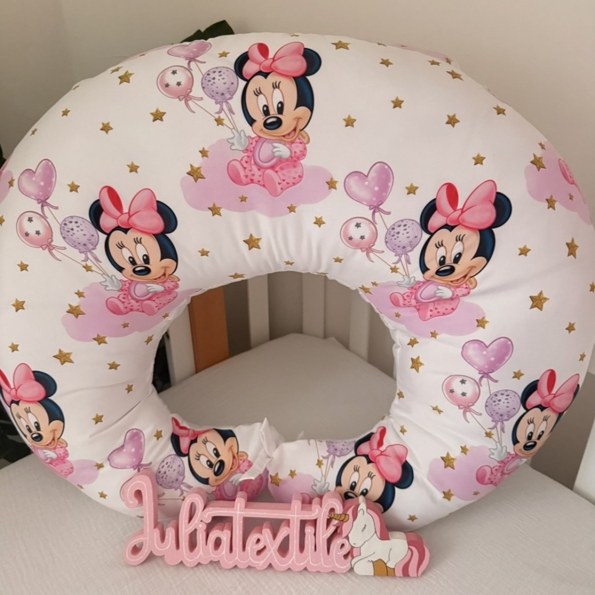Cuscino Allattamento Minnie con Palloncini e Stelle Rosa – Morbido Supporto per Mamma e Neonato